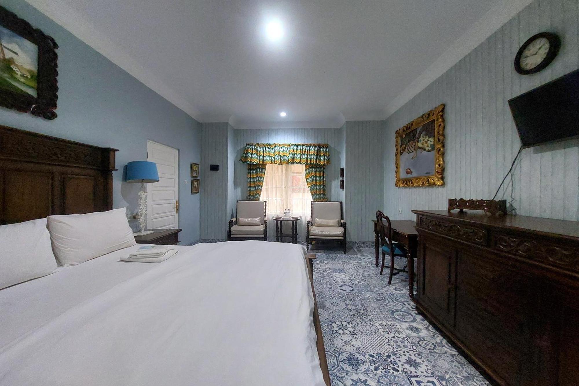 Nonie'S Huis Hotel Medan Esterno foto