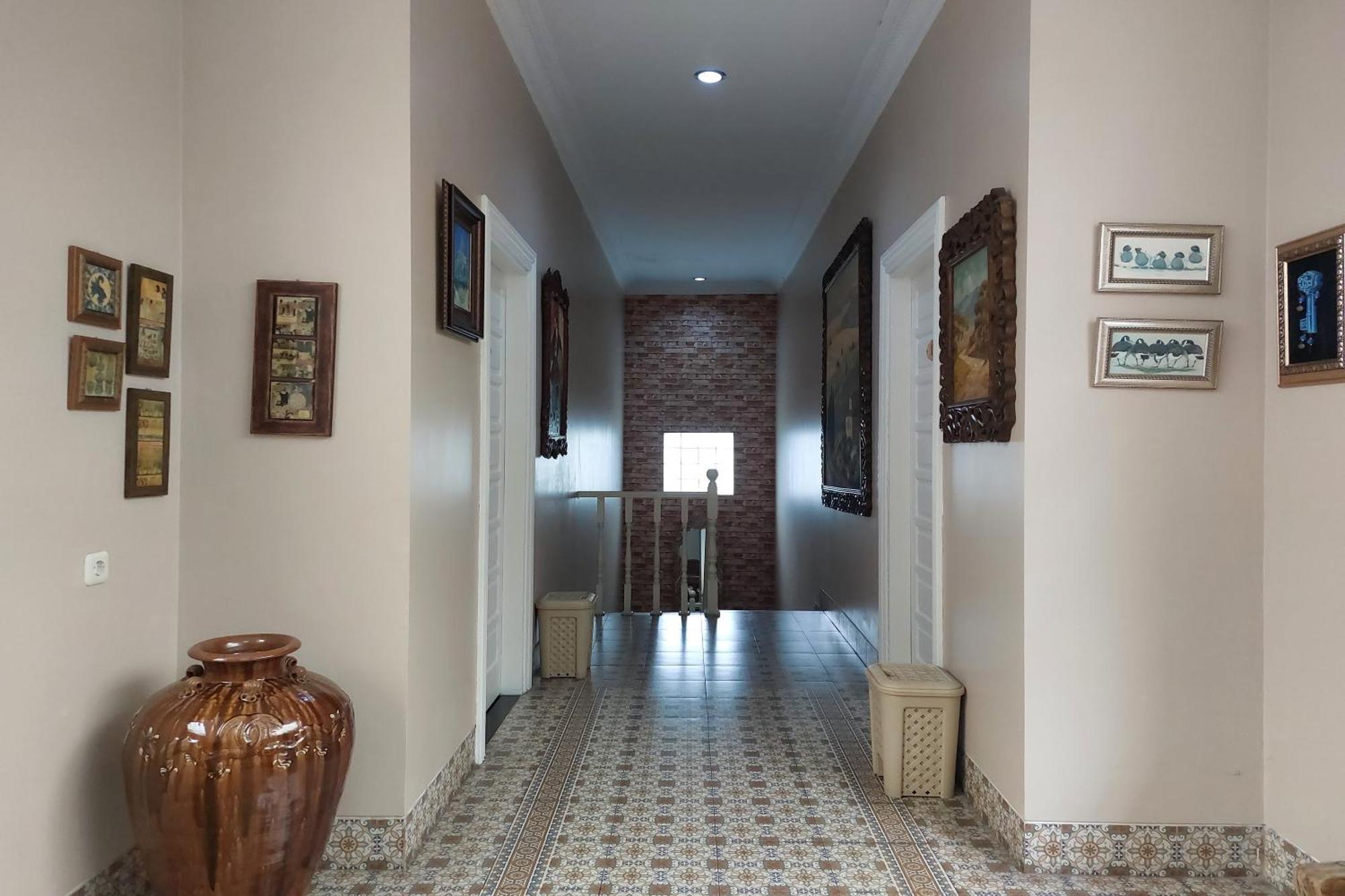 Nonie'S Huis Hotel Medan Esterno foto